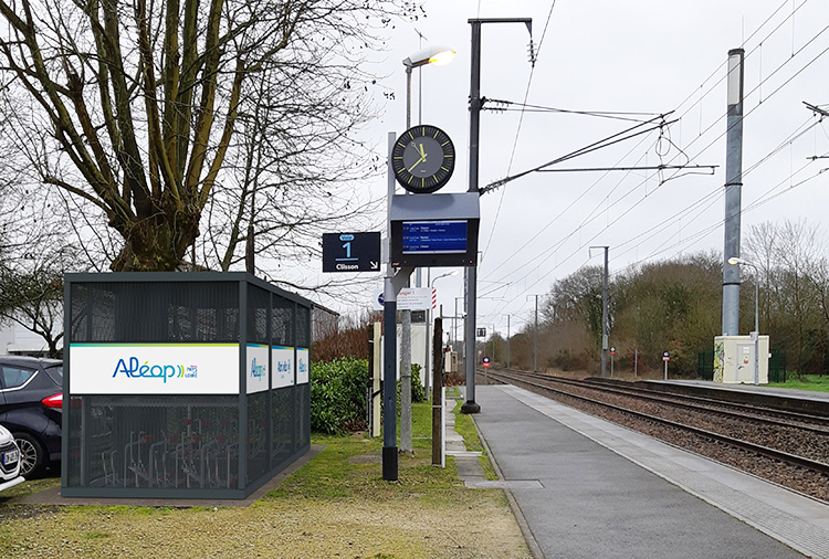 NOMAD d'abriplus - Abri pour velos à la Gare de la Haie Fouassière en Loire Atlantique (44)