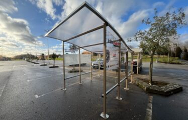 Abri plus - Intermarché (61) Domfront en Poiraie - Abri Chariots acier GV50