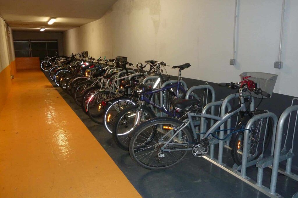 Abri Plus - Parking sous terrain vélos - rack à vélos Roméo