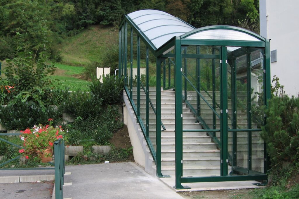 Abri Plus - Abri specifique - Descente d'escaliers - Villard Léger (73)