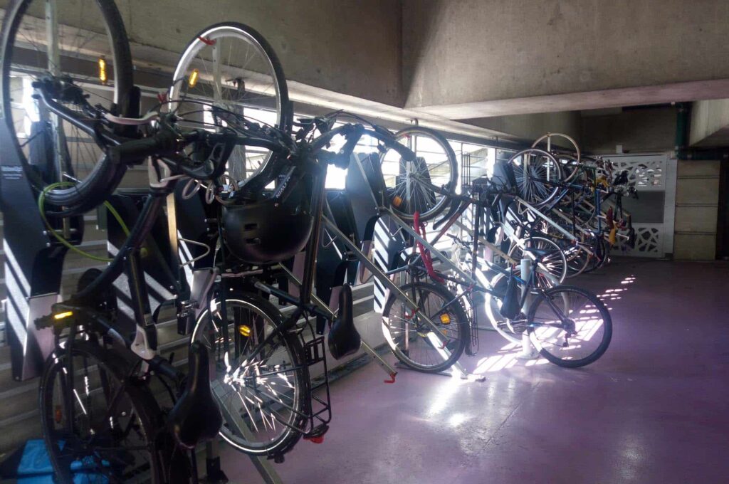 Abri Plus - Rangements vélos verticaux -Vélo Up - Montparnasse (75)
