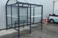 Abriplus - Zone fumeur - Santeny (94) - modèle Atlantique assise et cendrier
