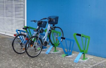 Abri Plus - Support vélos Caligo bleus & verts- IFSTTAR - Bouguenais (44)