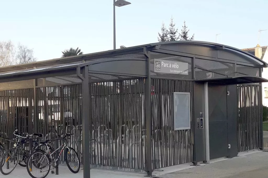 Garage à vélos S + K