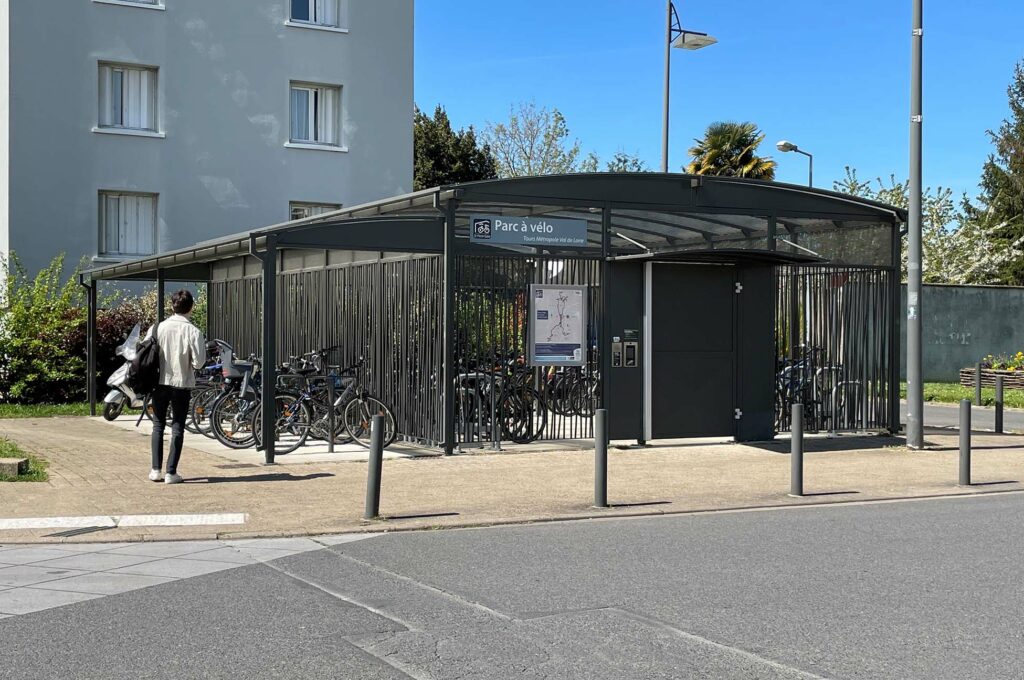 abri velo fermé sécurisé Modul'Ere - Gare de Saint-Pierre-des-Corps