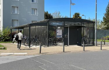 abri velo fermé sécurisé Modul'Ere - Gare de Saint-Pierre-des-Corps