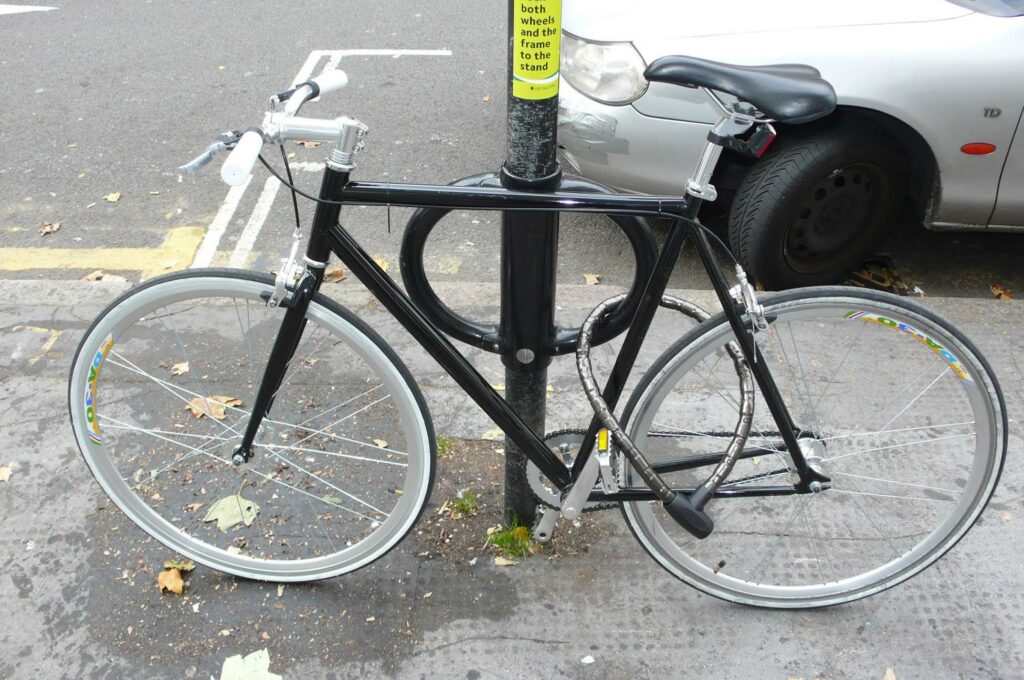 Abri Plus - Stationnement velos - Arceau modèle Cyclehoop