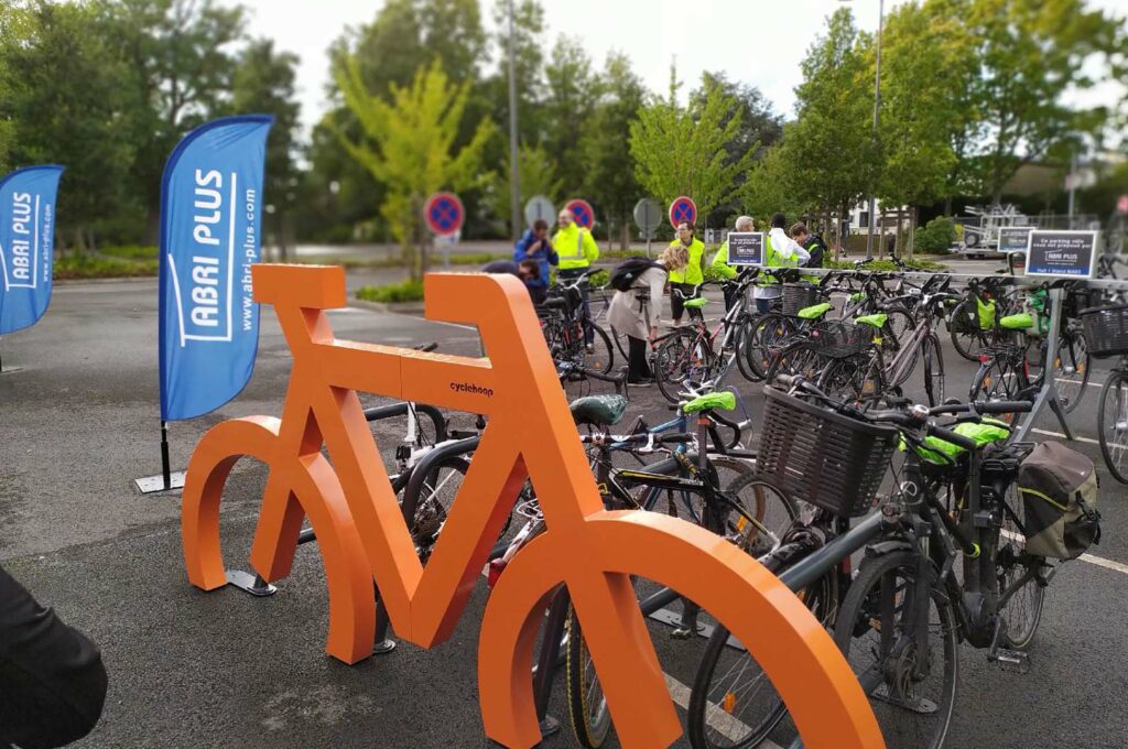 Abri Plus - Rack pour vélos - Fun Parc vélo géant couleur orange