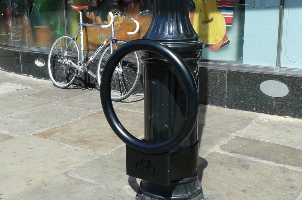 Abri Plus - Stationnement velos - Cyclehoop candelabre B