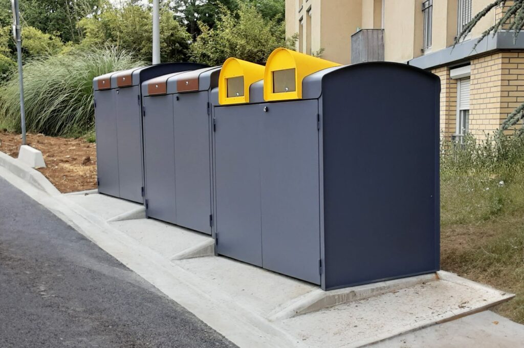 Abri Plus - Abris conteneurs et poubelles - Parking Belgrand (94) Cachan