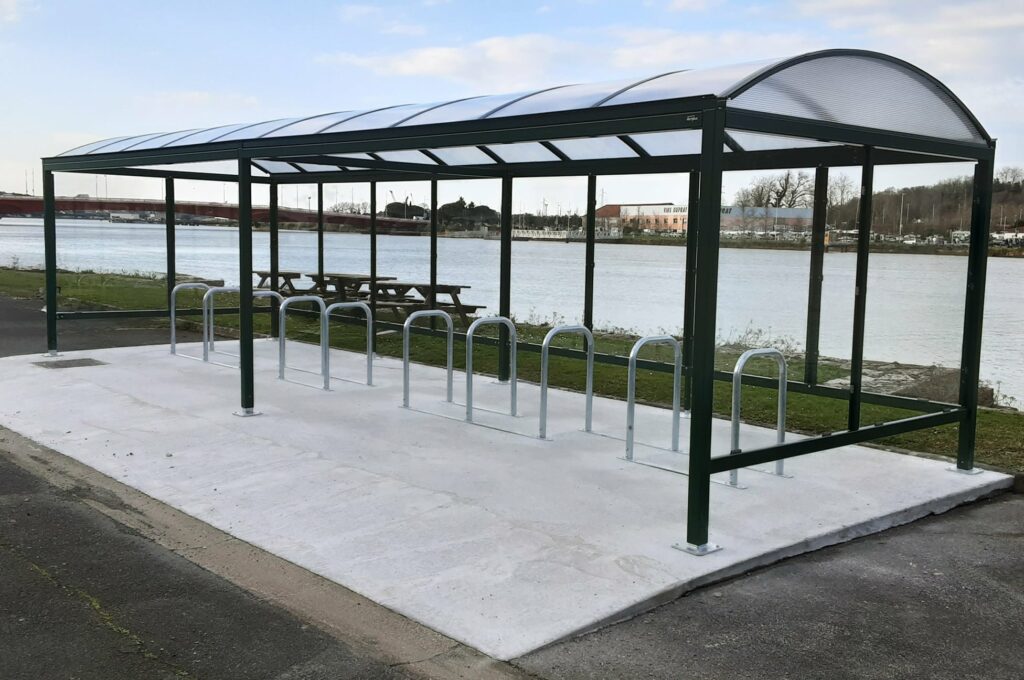 Abriplus - abri vélos ouvert modèle Varennes - Support vélos borne U