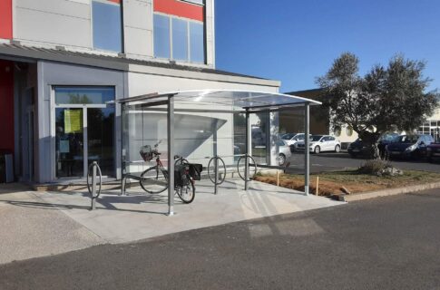 Abri Plus - CC Sud Vendée Littoral (85) Lucon - Abri Vélos VIADENE Acier Simple