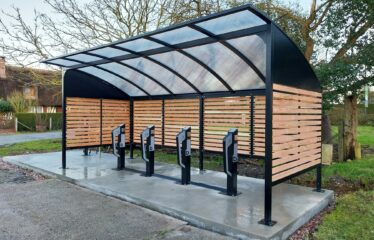 Abri Plus - Abri vélos Grand Lieu bois - Borne recharge vélo électrique - Mairie (27) Epaignes