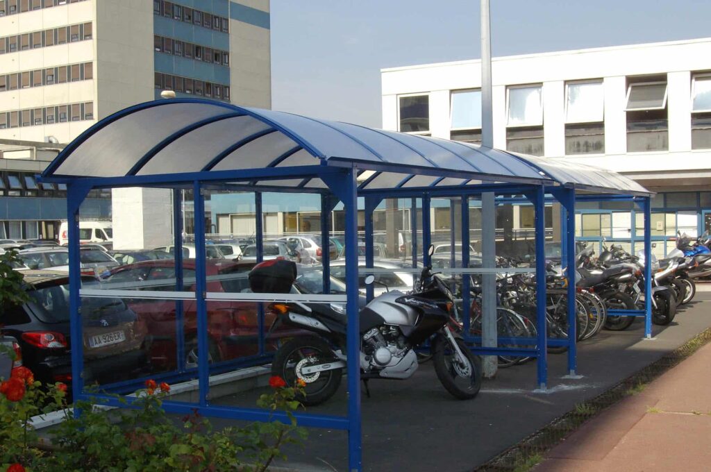 Abriplus - Abri simple pour les motos modèle STANDARD - Hopital Henri Mondor (94) Créteil