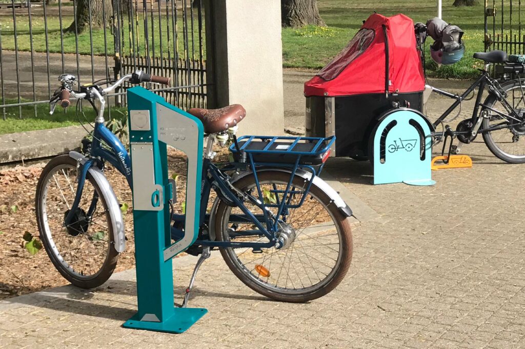 Borne de gonflage électrique pneu vélo : Devis sur Techni-Contact - Station  de gonflage électrique