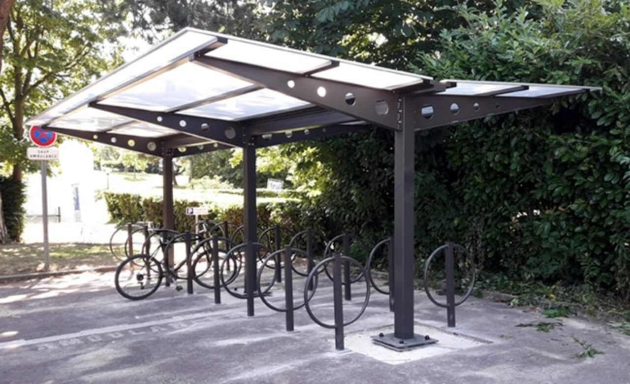 Un florilège d'abris vélos en centres hospitaliers