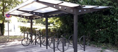 Un florilège d'abris vélos en centres hospitaliers
