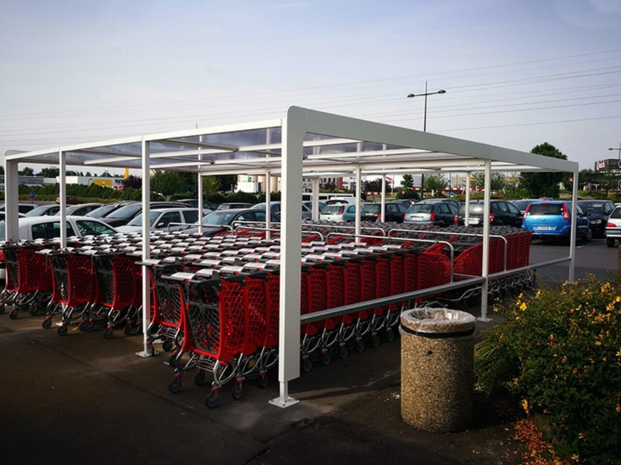 Abri Plus - Abri chariots - Abri sur mesure pour Auchan - Modèle double côte côte et dos à dos