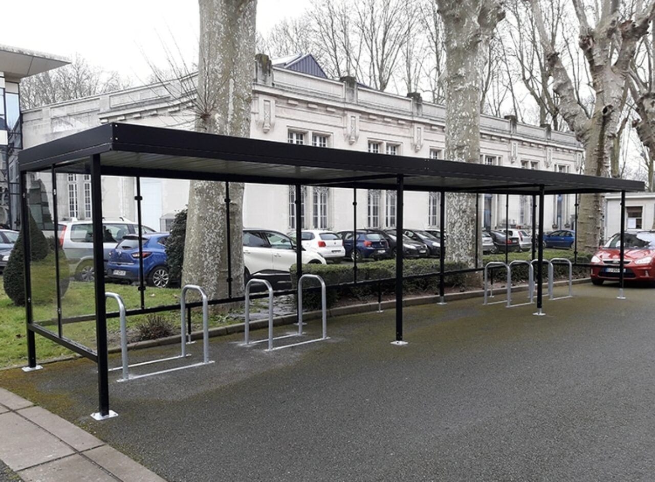 Abri Plus - Abri vélos et abri motos modèle Beaulieu - Ecole des Arts et Métiers - Angers (49)