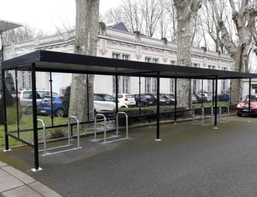 Abri Plus - Abri vélos et abri motos modèle Beaulieu - Ecole des Arts et Métiers - Angers (49)