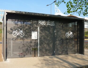 Abri Plus - Abris Vélos sécurisé Nomad avec auvent U - Ville de Metz - Complexe sportif Les Arènes (57) via Park Indigo