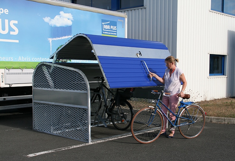 Abri Plus - Bikehangar Cooma - Ouverture facile de la porte par les cyclistes - Chalon sur Saône (71)