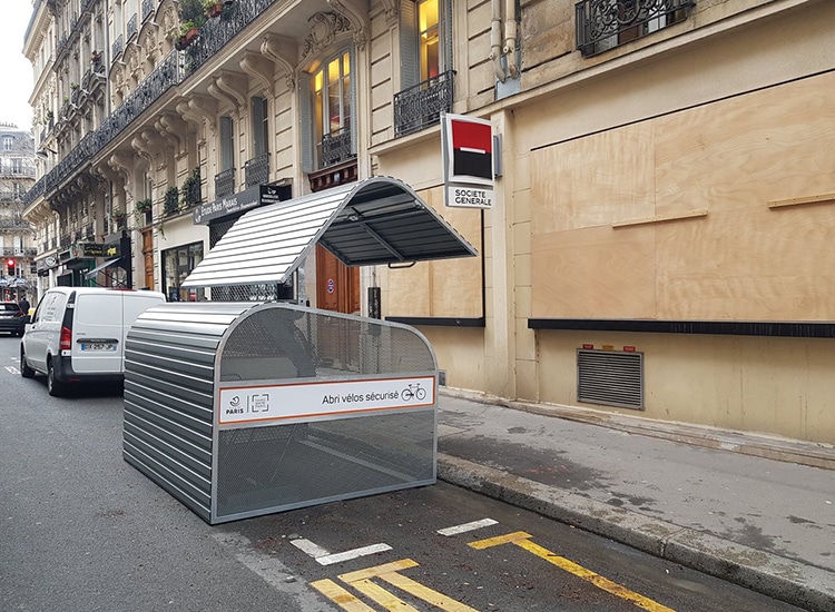 Abri Plus - Consigne 6 velos bikebox Modèle Cooma à  Paris 4ème arrondissement - rue Jacques Coeur