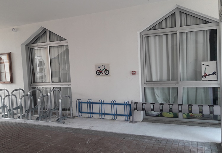 Abri Plus - école de Monzie - Ville de Nantes (44) - Supports Vélos et racks trottinettes