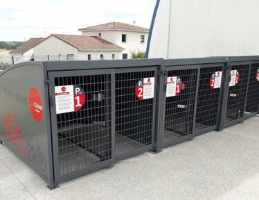 Abri Plus - Ensemble de 3 boites à vélos fermées pour 6 velos à Poitiers (86) Jaunay Marigny