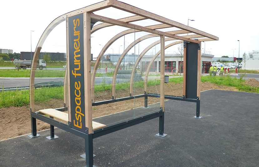 Abri Plus - Espace fumeurs extérieur - 4x2.50 - Modèle Bois de Céné - FM Logistic 77 Mormant (3)