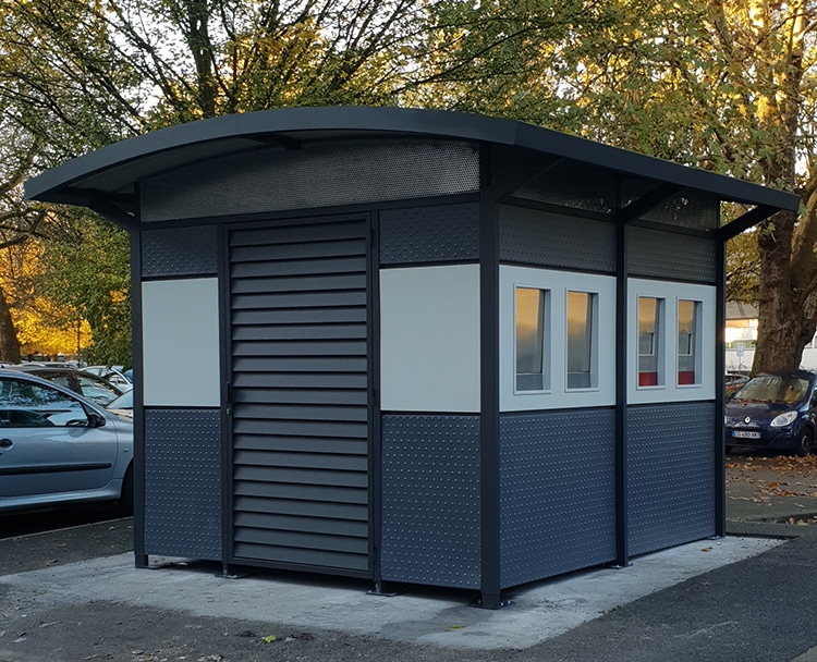Abris pour les containers avec trappes - Modèle Beauvais Parc d'Abri Plus - Temaco - Immeuble d'habitation à Lille (59)