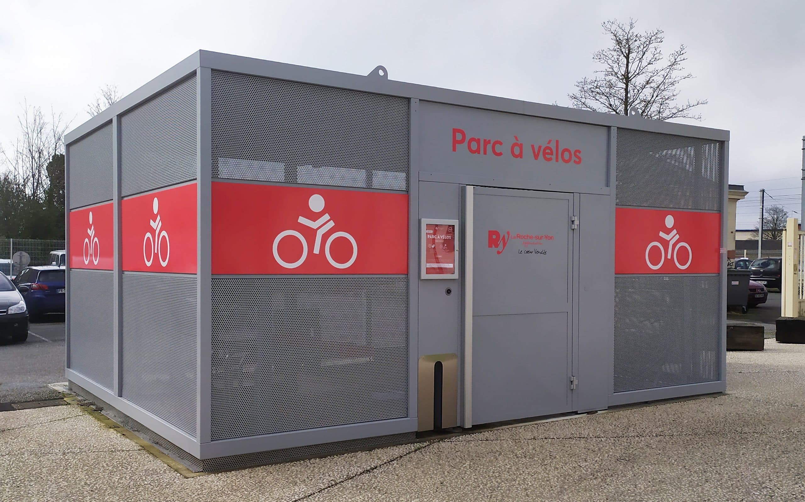 Abri velos collectif en Vendée - NOMAD 30 à 40 vélos - La Roche (85)