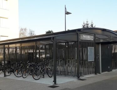 Abri vélo sécurisé - Modèle Modul'Ere de la Gare de Saint Pierre des Corps (37)