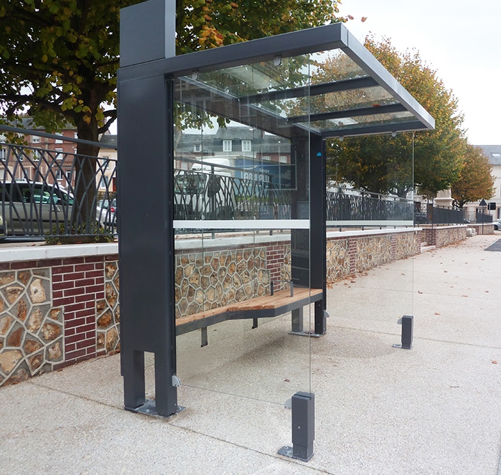 Abri Voyageurs - Oslo - Noir avec banc bois - MAIRIE VALMONT (76)