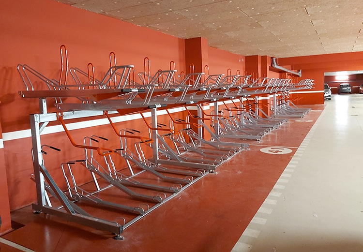 Aménagement du parking vélos en sous-sol à la gare SNCF d'Ivry sur Seine (94)