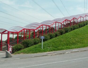 Equipements parking - Passage Couvert - Escalier extérieur rouge - EDF USIDF CATTENOM  (57)