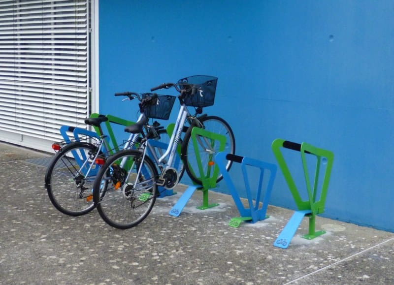Abri Plus - Repose vélo - Caligo Supports vélos Colorés - IFSTTAR - Bouguenais (44)