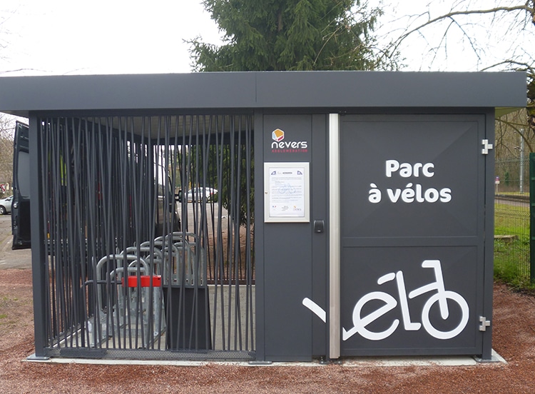 Local collectif et sécurisé modèle Modul R pour les vélos et VAE - Nevers (58)