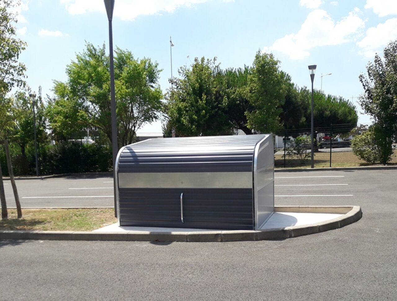 Minibox velos sécurisé pour le B&B hôtels de Vaux sur Mer près de Royan (17)