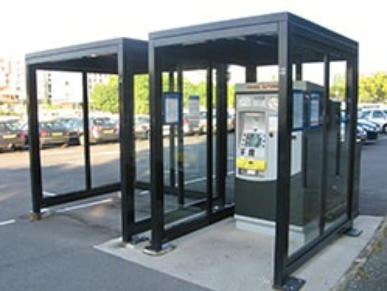 L'abri caisse de parking, une solution pour abriter les terminaux de paiement | Abri Plus - Vue 1