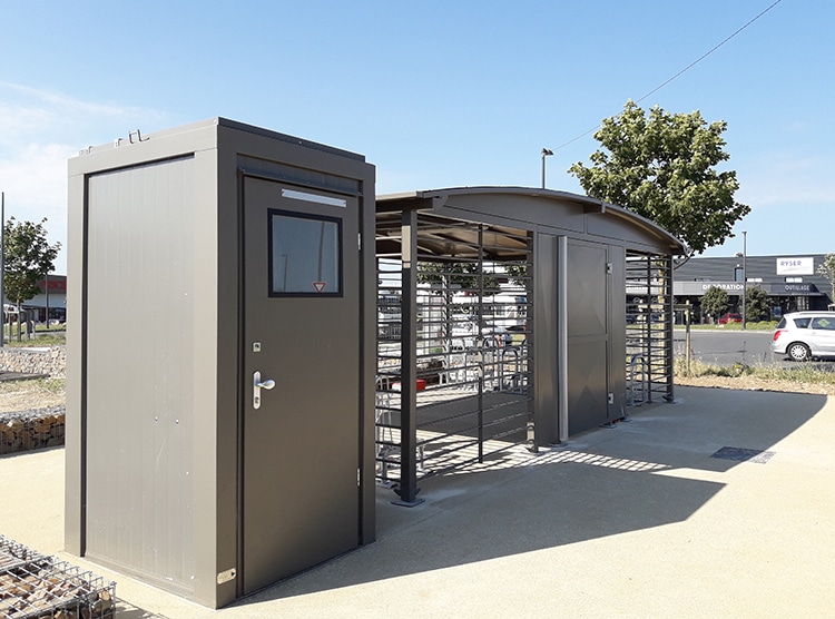Parking velos fermé et sécurisé modèle MODUL'ERE - Commune de Puilboreau - La Rochelle (17))