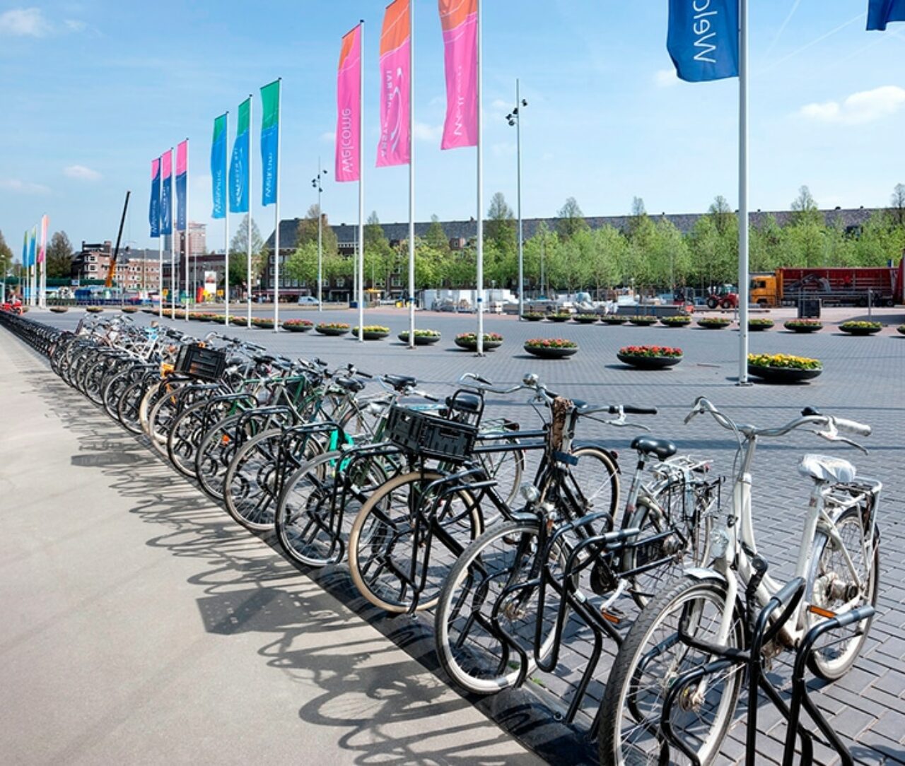 Range-vélo - Support Cobra - Rangée avec Vélos - Amsterdam Pays-Bas