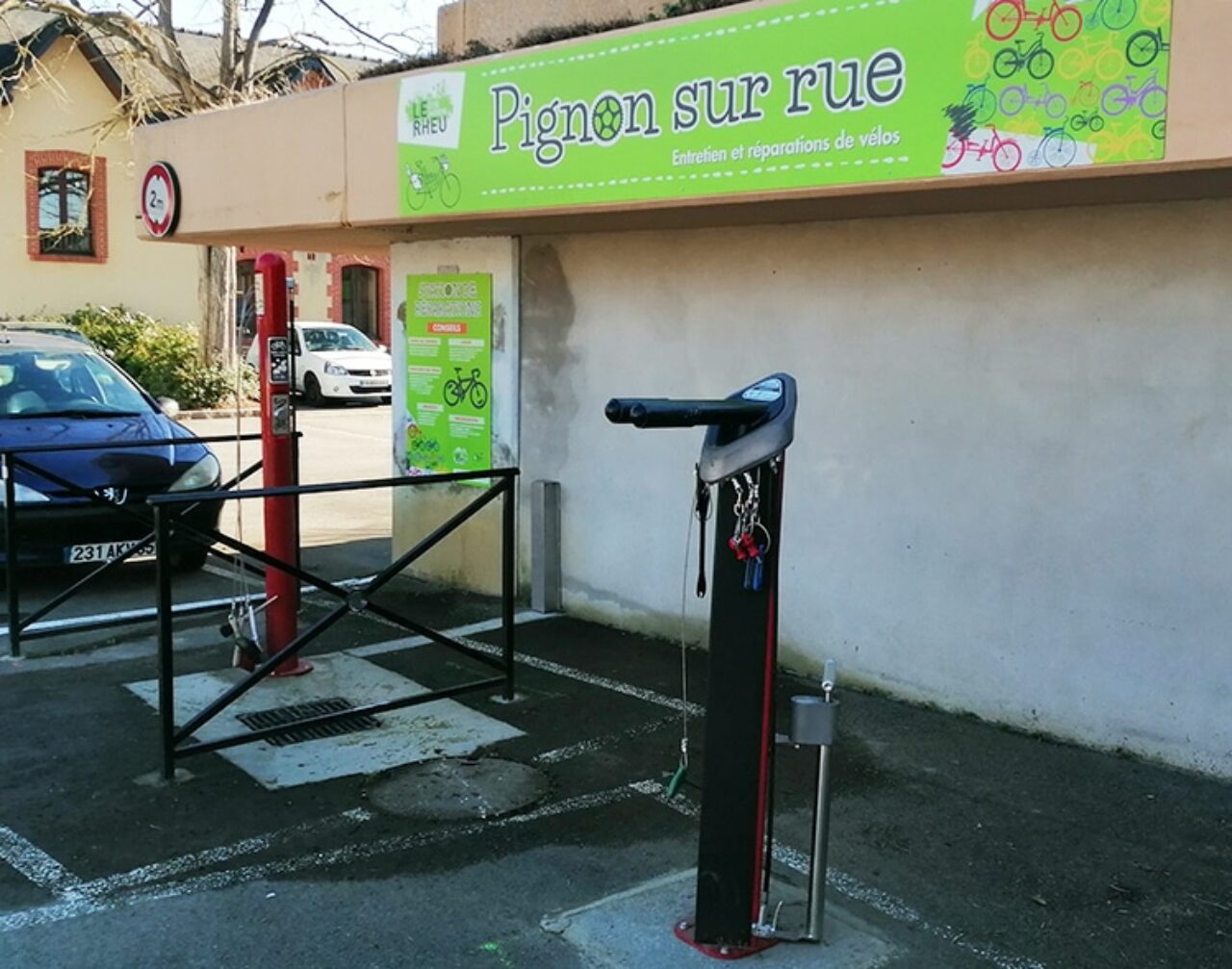 Station de réparation vélo DELUXE et station de lavage avec fontaine - Le Rheu (35)
