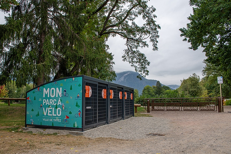 Stationnement velo individuel Velbox d'Abri + Commune de Thyez Haute-Savoie (74) ©Ville de Thyez