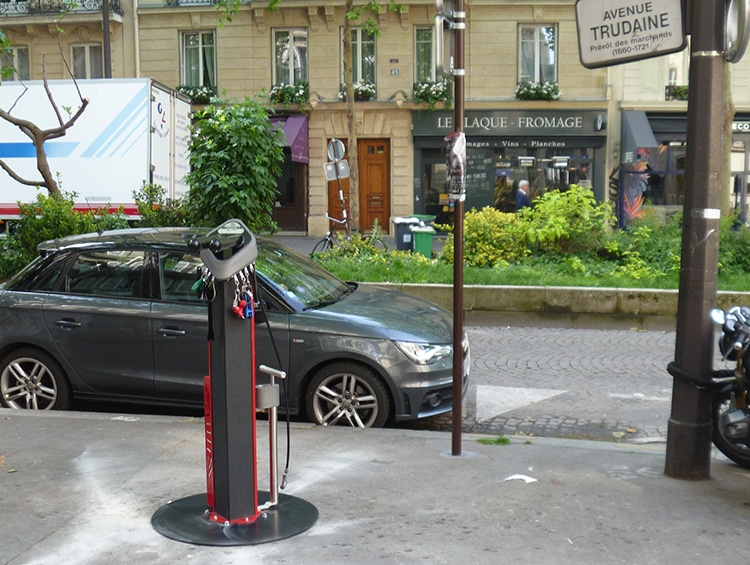Station vélo Deluxe - Entretenir son vélo à Paris 9ème arrondissement - avenue Trudaine 75009