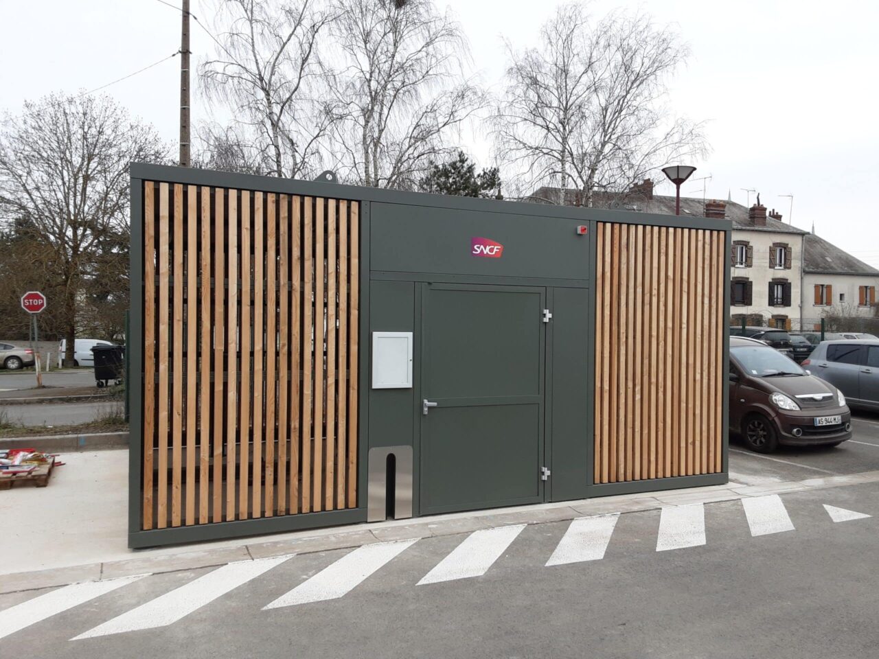 Abri Plus - Abri sécurisé Nomad -Gare (45) Malesherbes via la SNCF