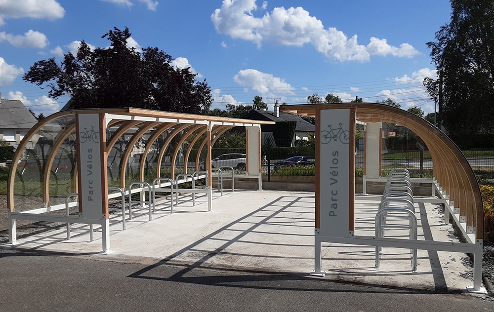 Abri Plus - Collège Laval - ABri vélos ouvert bois de céné