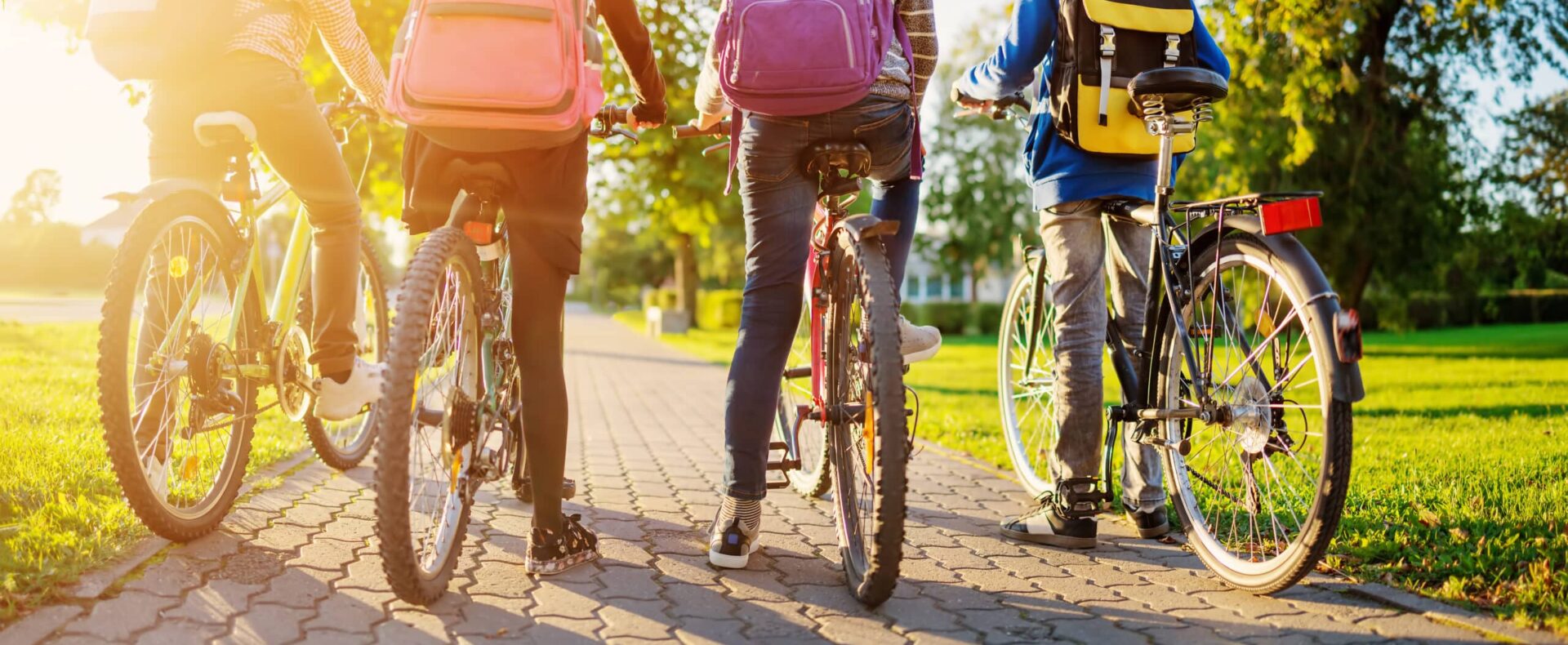 Gérer le stationnement des vélos en milieu scolaire : de la maternelle à l’université