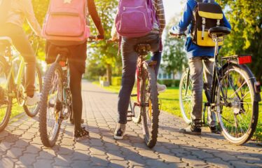 Gérer le stationnement des vélos en milieu scolaire : de la maternelle à l’université