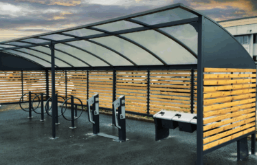 Abriplus - abri vélos ouvert PESCARA + Bornes vélos pornic + Borne VAE E-PARK + Station de recharge trottinettes TROT-E-PARK (19)